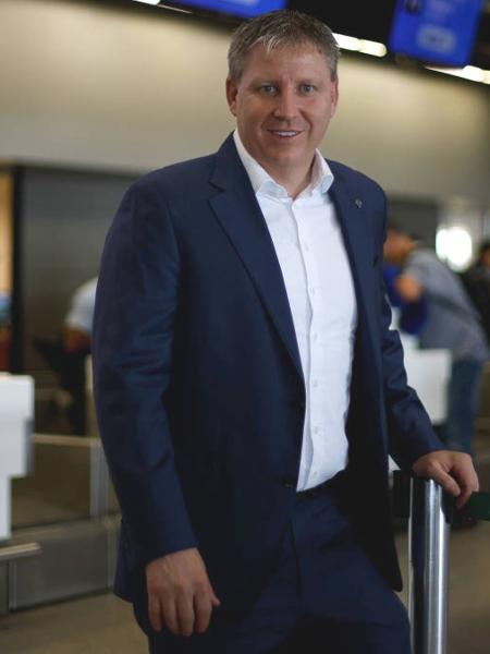 O CEO da companhia aérea Azul, John Rodgerson, no aeroporto de Brasília O CEO da companhia aérea Azul, John Rodgerson, no aeroporto de Brasília
