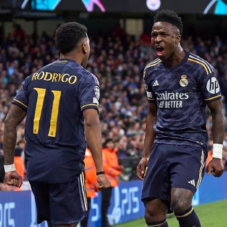 Rodrygo comemora com Vini Jr em 2024: agora, eles disputam a mesma posição Rodrygo comemora com Vini Jr em 2024: agora, eles disputam a mesma posição