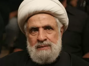 Hezbollah anuncia fundador Naim Qassem como novo líder