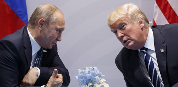 Putin e Trump tiveram o primeiro encontro em julho do ano passado, na Alemanha - Evan Vucci - 7.jul.2017/AP	