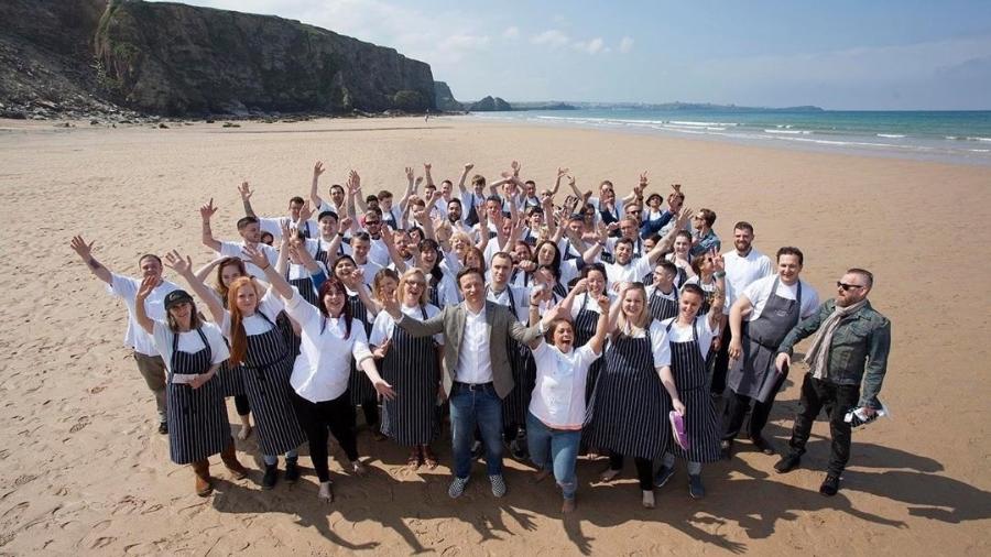 Jamie Oliver criou o restaurante com o objetivo de ajudar jovens chefs - Instagram/fifteencornwall