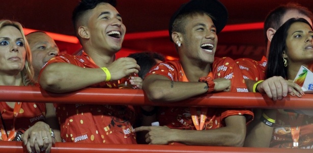 Neymar já viu Bruna Marquezine desfilar pela Grande Rio - Henrique Oliveira/FotoRioNews