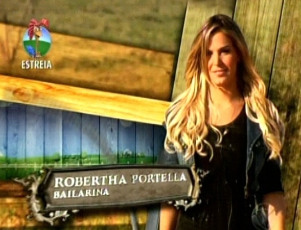 A bailarina Robertha Portella, ex-dançarina do Faustão, chega à Fazenda (29/5/12)