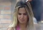 Robertha Portella deixa leite derramar e Gretchen fica ainda mais irritada com a dançarina - Reprodução/Record