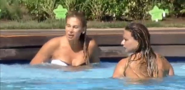 Ângela Bismarchi e Viviane Araújo falam de Nicole Bahls na piscina (5/7/12)