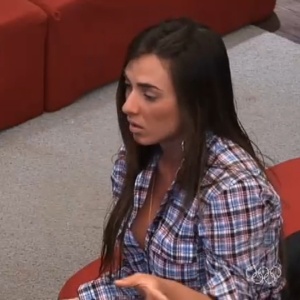 Nicole Bahls critica Simone Sampaio e Léo Áquilla em conversa (8/7/12)