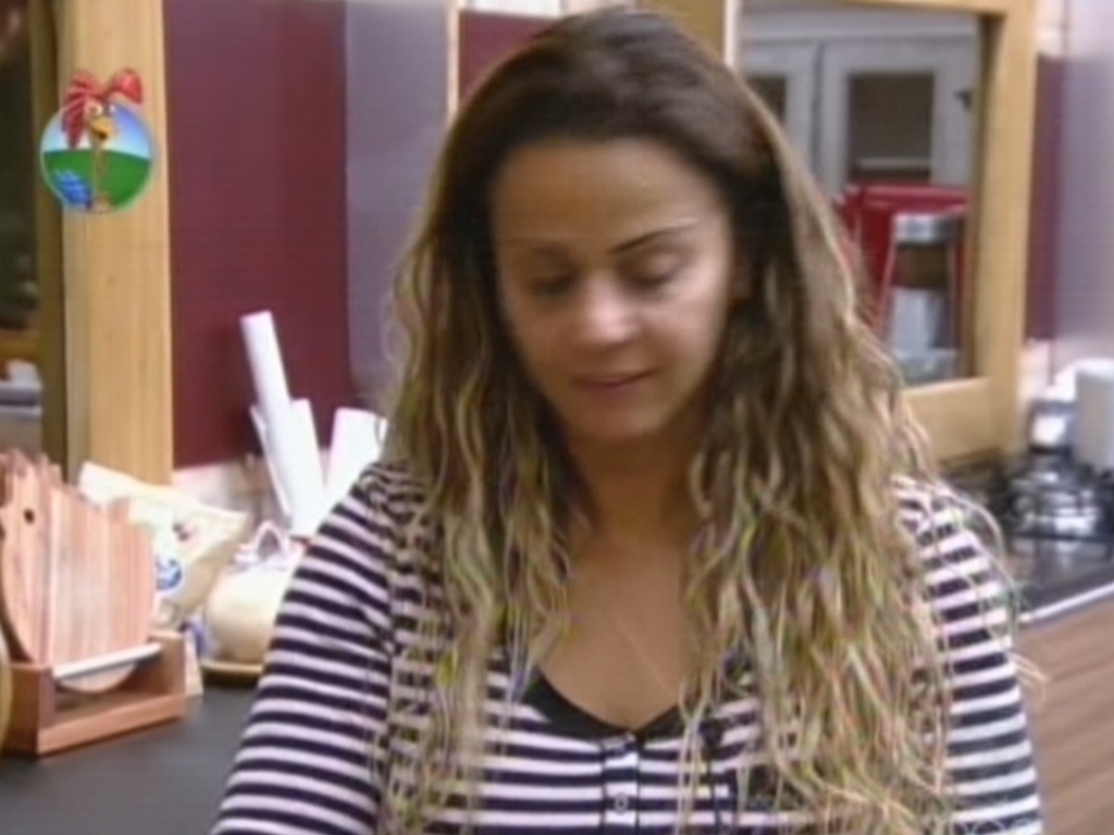 Viviane Araújo discute com Nicole Bahls na cozinha (15/7/12)