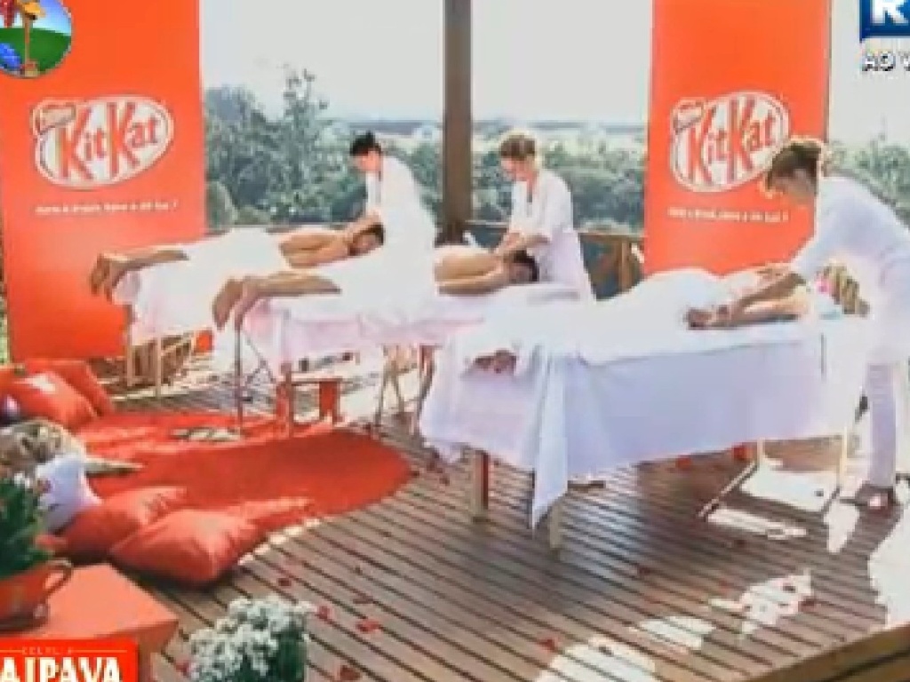 Diego Pombo, Felipe Folgosi e Léo Áquilla relaxam em massagem oferecida por patrocinador do programa (20/7/12)