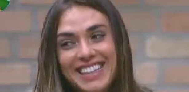 Nicole Bahls tira sarro de si própria após constrangimento (20/7/12)