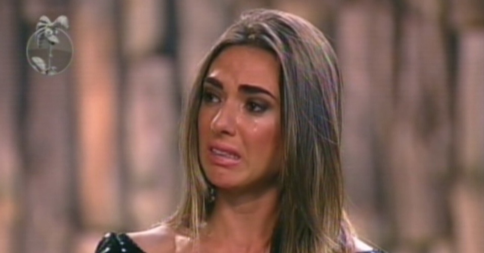 Nicole Bahls chora antes de saber o resultado da roça contra Vavá (9/8/12)