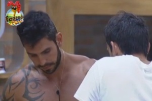 Rodrigo e Thyago conversam sobre próxima roça
