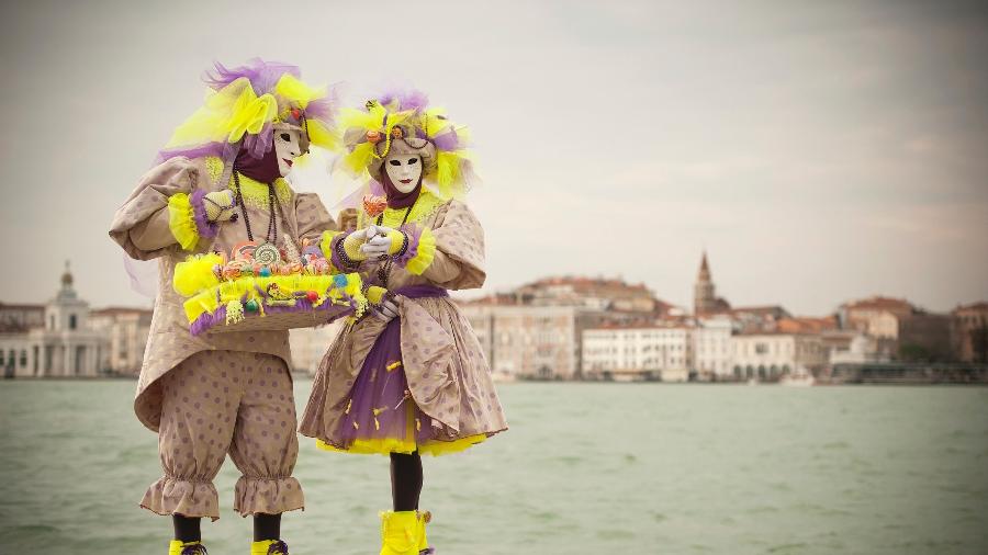 Tajes típicos do Carnaval em Veneza, na Itália - iStock