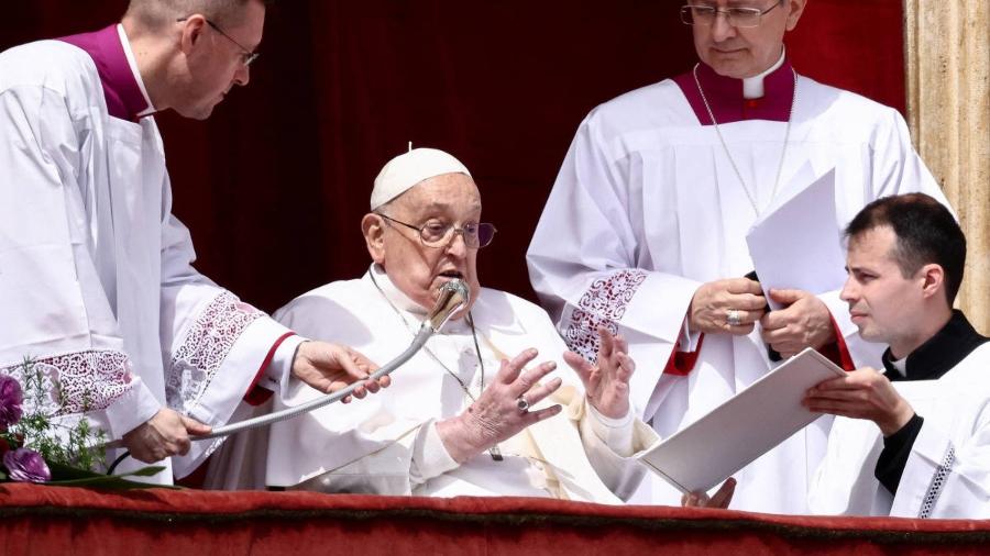 Papa Francisco em sua última aparição pública antes da morte, no Domingo de Páscoa Papa Francisco em sua última aparição pública antes da morte, no Domingo de Páscoa