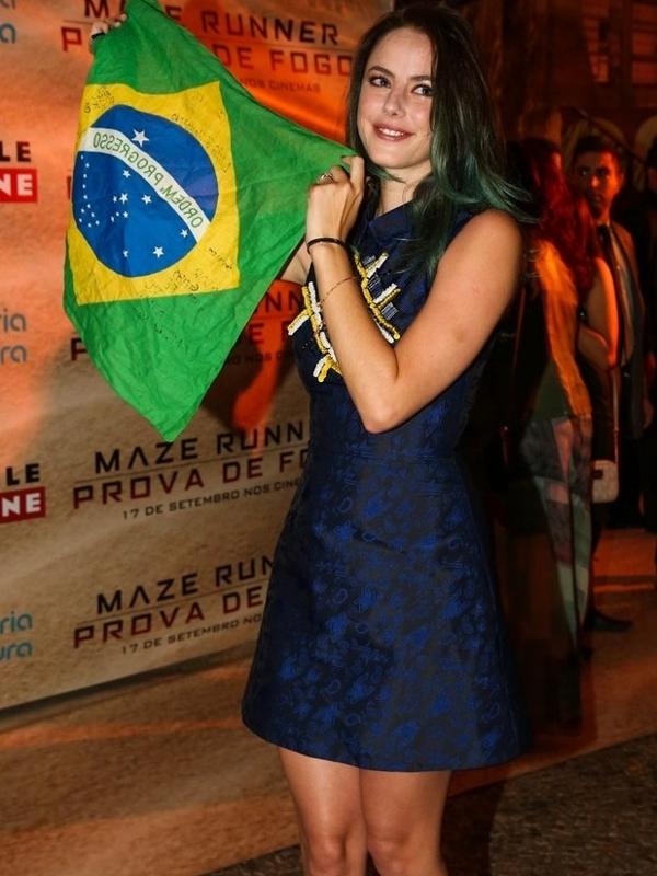 Kaya Scodelario em passagem pelo Brasil