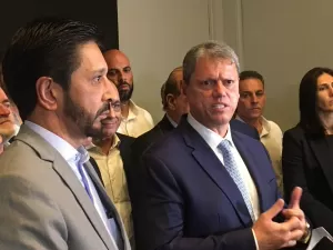 Apagão em SP: Tarcísio e Nunes se reúnem com presidentes da Aneel e da Enel